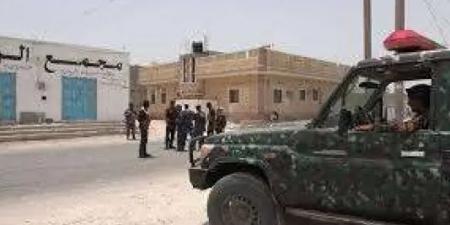 المهرة.. القبض على رئيس الجالية الأثيوبية بتهمة تهريب مهاجرين