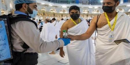 حاج ليبي يتسبب في عودة طائرة مرتين قبل الإقلاع في موقف غريب يوصف بأنه "أقرب للخيال"