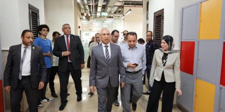 رئيس جامعةالمنيا يتفقدأعمال القيد والتسجيل للمقبولين بجامعةالمنيا