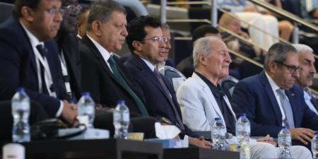 وزير الرياضة ورئيس الاتحاد الدولي في نهائي مونديال اليد للناشئين 