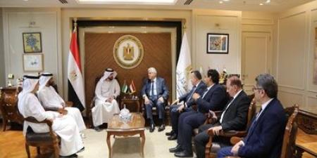 "عاشور" يتابع الموقف التنفيذي لفرع جامعة الإسكندرية بأبوظبي