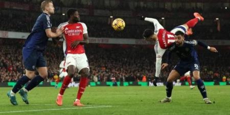 الممتاز الإنجليزي: آرسنال يتفوّق على مانشستر يونايتد (2 - 0)
