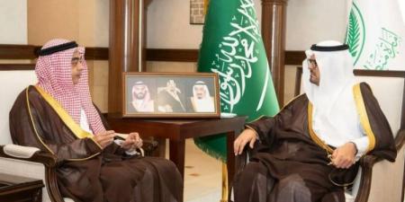 الأمير سعود بن مشعل يطّلع على أعمال بنك التنمية الاجتماعية