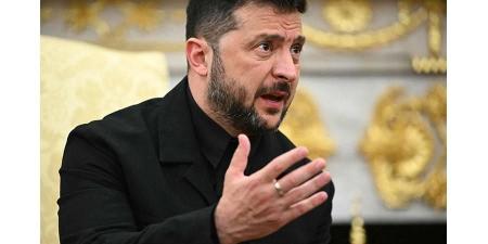 «بتعليق محرج».. زيلينسكي ينتقم من «صحفي البدلة»