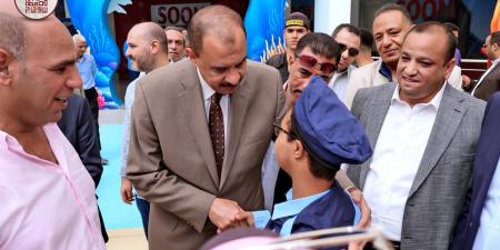 محافظ سوهاج يشارك 250 من طلاب المدارس من ذوي الإعاقة