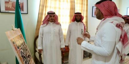 محافظ وادي الدواسر يُدشّن شعار مهرجان وادينا تراث وأصالة