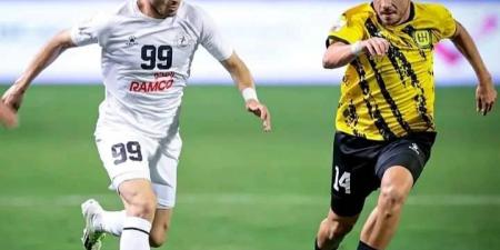 الرمثا يحتفظ بصدارة الدوري الأردني بتعادله مع الحسين إربد