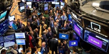 الأسهم الأمريكية تتباين في مستهل التعاملات مع ترقب محضر الفيدرالي