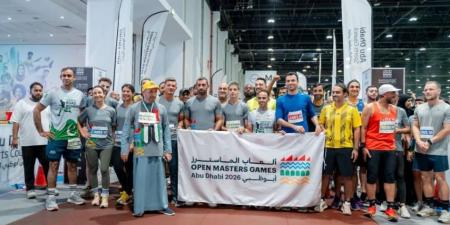 800 مشارك في السباق المجتمعي بأبوظبي
