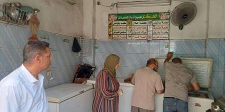 حملة رقابية بمطاي تسفر عن تحرير 24 محضرًا متنوعًا