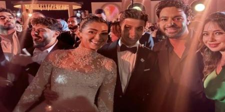 ليلى أحمد زاهر تحتفل بميلاد هشام جمال بطريقة مميزة