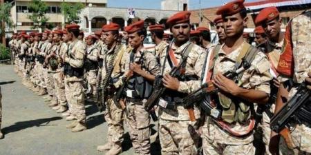 محور تعز يطالب وزير الدفاع بسرعة تلبية احتياجات الجبهات لرفع الجاهزية القتالية