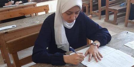 إجابة امتحان الأحياء للثانوية دور ثاني 2025.. اعرف الصح لنفسك