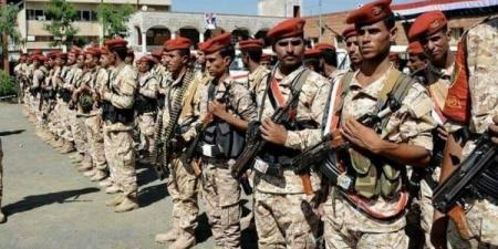 رسالة محور تعز لوزير الدفاع بشأن رواتب الجيش تفجر جدلاً واسعاً.. لماذا قيادة المحور خارج موازنة الوزارة؟