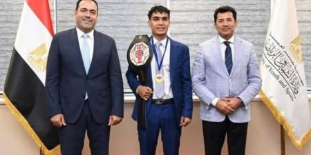 بطل الكيك بوكس رفض تمثيل إيطاليا وفضل اللعب تحت العلم المصرى