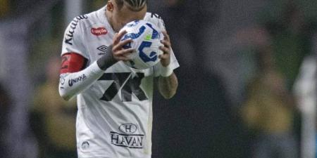 صدمة جديدة.. تأجيل انضمام نيمار داسيلفا لصفوف المنتخب البرازيلي