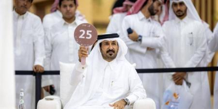بيع أغلى صقر في المزاد الدولي لمزارع إنتاج الصقور 2025 بـ 1.2 مليون ريال