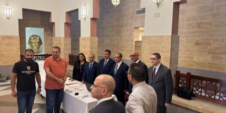 وزير الخارجية يتفقد مقر القنصلية العامة المصرية في جدة