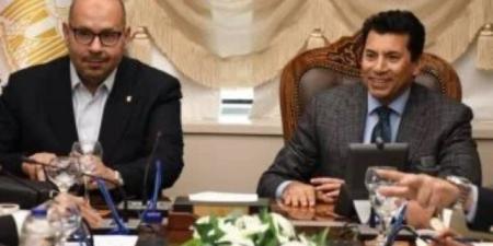 اتحاد السباحة يشكر وزير الرياضة لتسهيل سفر بعثة ألعاب الماء للمغرب