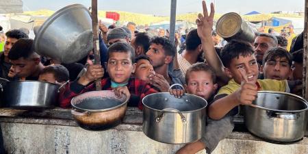 النازحون في مدينة غزة.. جوعي تحت القصف