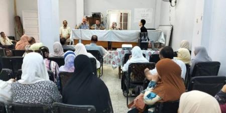 جلسات حوارية للتوعية بنظام البكالوريا بادارات بني سويف  التعليمية