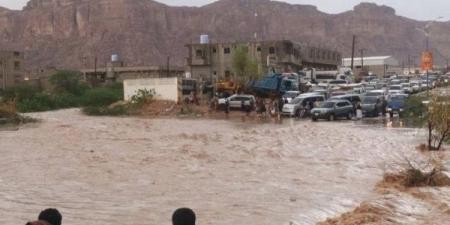 شبوة.. استمرار تأثيرات المنخفض الجوي وأمطار غزيرة وتحذيرات عاجلة