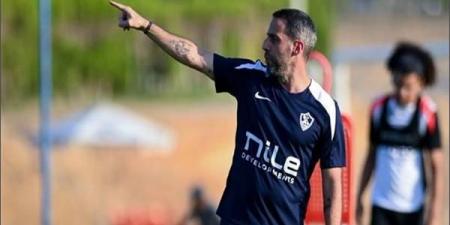 فيريرا يلقي محاضرة فنية على لاعبي الزمالك قبل مواجهة فاركو