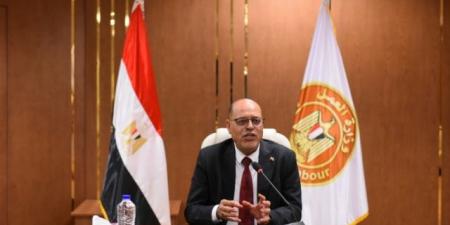 وزير العمل يطلق المرحلة الأولى من حملة "سلامتك تهمنا"