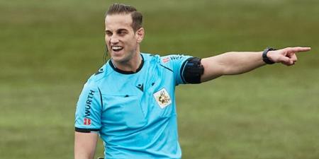 لماذا أثار حكم مباراة الأهلى وبيراميدز الجدل فى اسبانيا ؟ .. تفاصيل