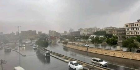الأرصاد اليمني يتوقع أمطارا رعدية غزيرة بعدة محافظات