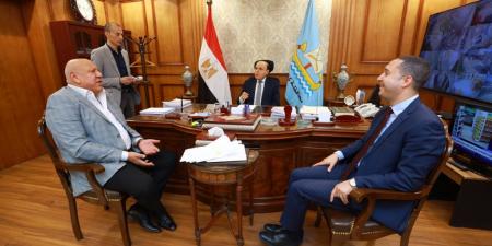 محافظ كفرالشيخ يجتمع بأعضاء مجلسي النواب والشيوخ