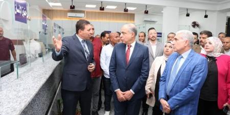 محافظ المنيا يفتتح المركز التكنولوجي المطور لخدمة المواطنين