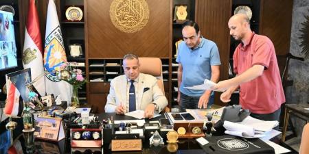 محافظ جنوب سيناء يصدق على عدد من عقود تقنين لوضع يد سكني 