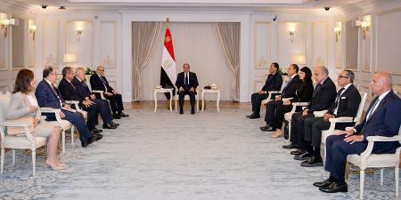 الرئيس السيسي يؤكد موقف مصر الثابت والداعم لسيادة لبنان ووحدة أراضيه