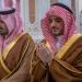 عبدالعزيز بن سعود يزور المسجد النبوي ويؤدي الصلاة في الروضة الشريفة