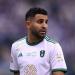 رياض محرز يقود هجوم الأهلي أمام النصر في كأس السوبر السعودي