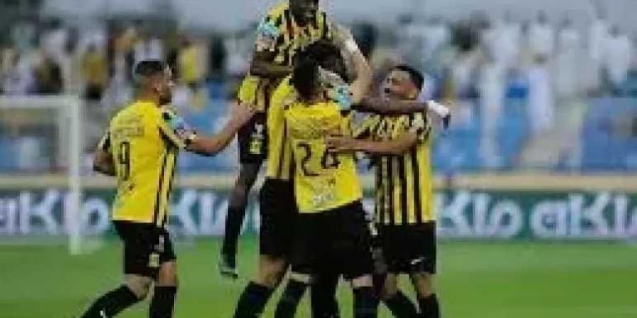 اتحاد جدة يتعادل مع الأخدود ويحافظ على صدارة الدوري السعودي