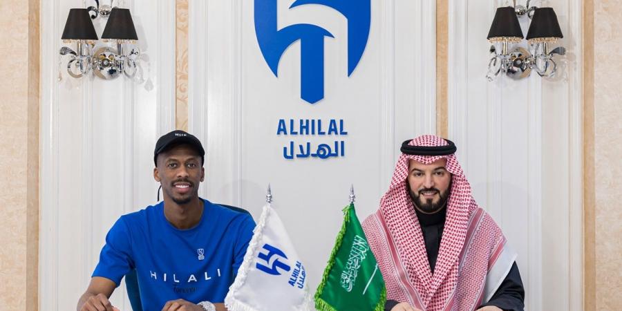 كنو يمدد عقده مع الهلال