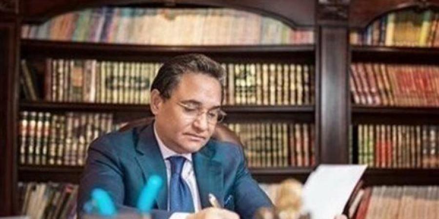 عبدالرحيم علي ينعي ابنة خالة "تامر شرف" مدير إدارة الحركة والجداول بمصر للطيران