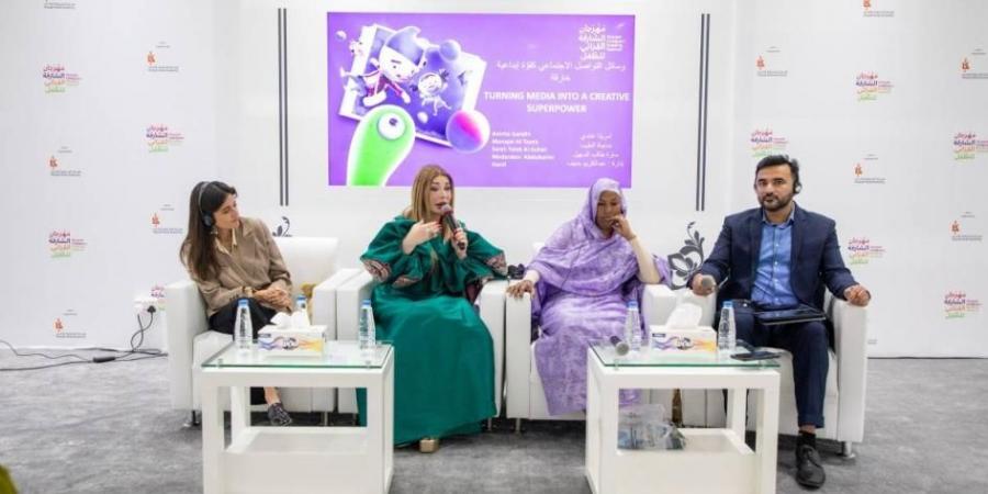 أديبات يدعين لدمج الكتاب الورقي في التقنيات الحديثة