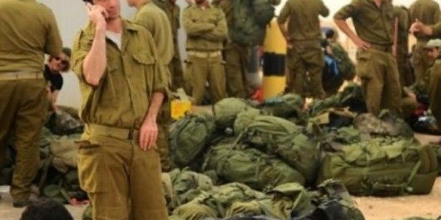 انقسام داخل القيادة الصهيونية: المخطوفون أم الانتصار؟