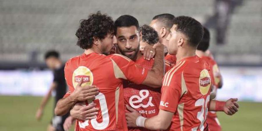 شوبير يعلن رحيل أجنبي جديد عن الأهلي.. ومصير معلول والسولية