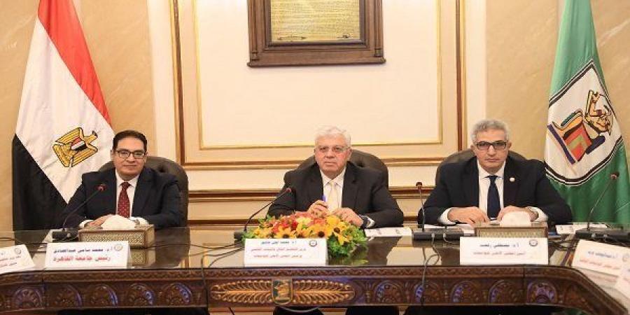 المجلس الأعلى للجامعات يعدل رسوم إعارات أعضاء هيئة التدريس للخارج: 2000 دولار بدلًا من 5000 دولار