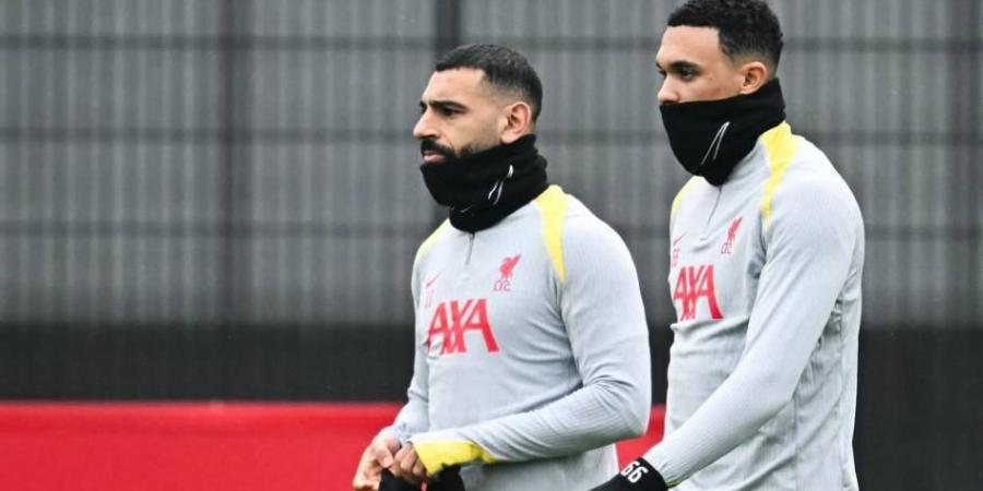 محمد صلاح يودعه.. أرنولد عاشق برشلونة وميسي ينتقل إلى ريال مدريد