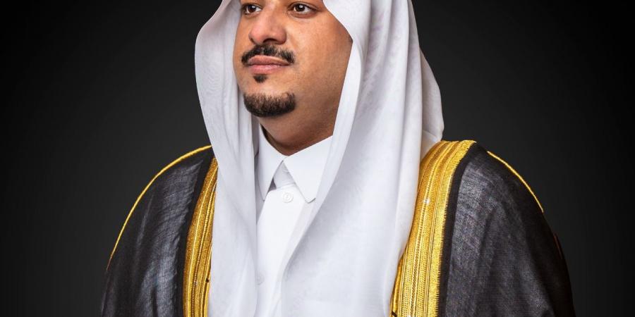 نائب أمير الرياض يعزي رئيس مركز الحوميات المكلف في وفاة شقيقه