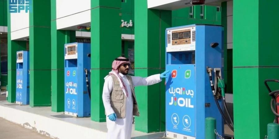 غياب المتطلبات النظامية يغلق 8 محطات وقود كليا