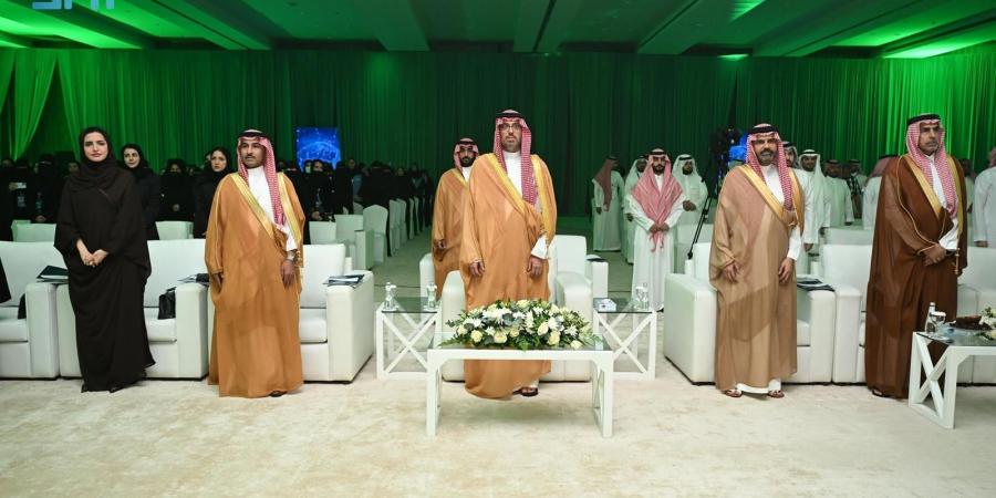 برعاية نائب أمير مكة.. مُحافظ جدة يفتتح المؤتمر الدولي للابتكار في الذكاء الاصطناعي وإنترنت الأشياء