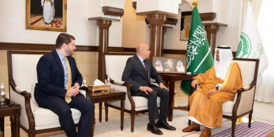 سعود بن مشعل يستقبل القنصل العام الأمريكي