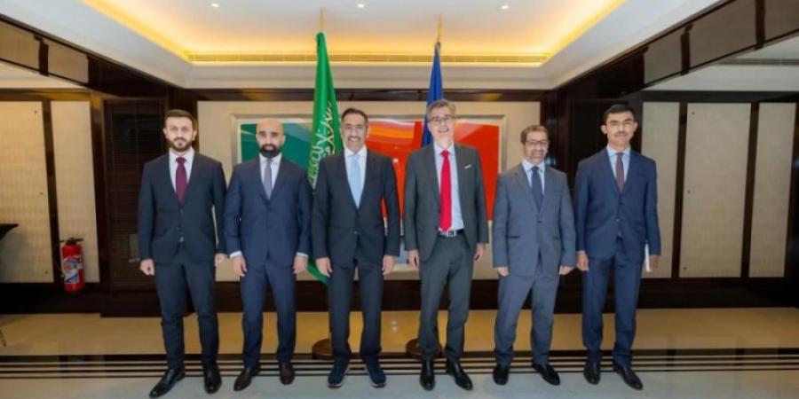 وزير الصناعة والثروة المعدنية يختتم زيارته الرسمية إلى الجمهورية الفرنسية