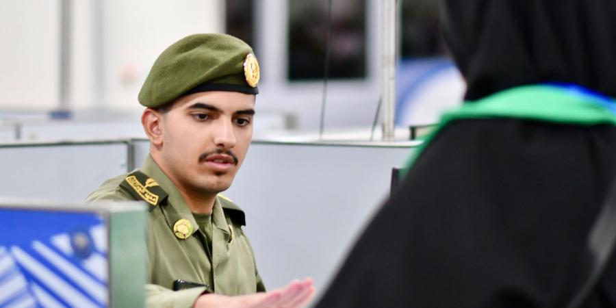 جوازات المدينة تستقبل أولى رحلات حجاج جيبوتي